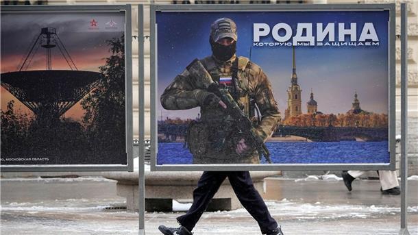 Achteinhalb Jahre Haft für Moskauer nach Kriegs-Kritik Wer Kritik an Putin oder dessen Krieg in der Ukraine übt, riskiert lange Strafen in einem der berüchtigten russischen Straflager. (Bild aus St. Petersburg)