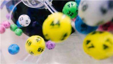 Wer träumt nicht von einem Millionengewinn im Lotto? Die Redakteure der NORDSEE-ZEITUNG haben ein paar Ideen, was sie mit so viel Geld anfangen würden.