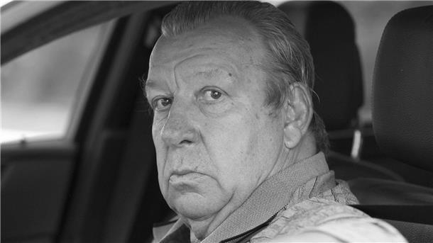 Werder Bremens Ehrenspielführer Horst-Dieter Höttges ist tot Werder-Ehrenspielführer Horst-Dieter Höttges ist tot.