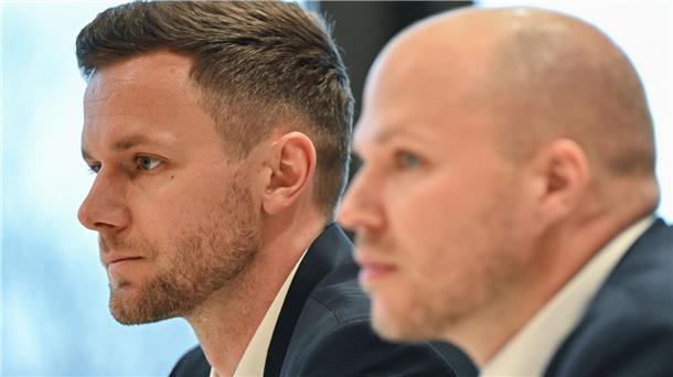 DFB-Bundesgericht entscheidet über Feuerzeug-Eklat Wichtige Zeugen im Feuerzeugwurf-Eklat: Bochums Torwart Patrick Drewes und Teamarzt Mark Sandfort