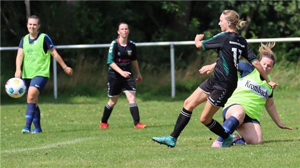 Wie schon im Hinspiel und im Bezirkspokal gewannen Jana Meyer und ihre Mitspielerinnen vom FC Ostereistedt/Rhade auch die dritte Partie dieser Saison gegen den TSV Etelsen.