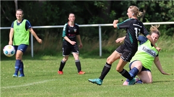 Wie schon im Hinspiel und im Bezirkspokal gewannen Jana Meyer und ihre Mitspielerinnen vom FC Ostereistedt/Rhade auch die dritte Partie dieser Saison gegen den TSV Etelsen.