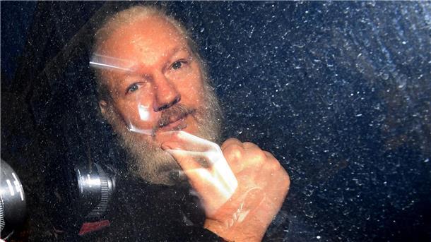 Australiens Premier fordert Freilassung von Assange Wikileaks-Gründer Julian Assange bei Gericht in London.