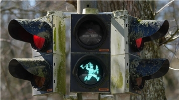 Wikinger-Ampelmännchen regeln den Verkehr.