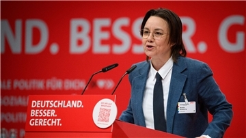 Will bis zum Ende der Legislaturperiode ihre Arbeit im Bundestag fortsetzen: Michelle Müntefering.