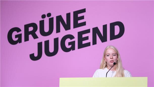 Neuaufstellung geschafft - Worauf die Grüne Jugend setzt Will eine menschenwürdige Asylpolitik - die neue Vorsitzende der Grünen Jugend, Jette Nietzard