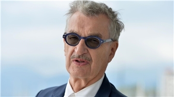 Wim Wenders, deutscher Regisseur, vor der Premiere seines Wettbewerbsfilmes „Perfect Days“. Wenders ist in der Sparte bester internationaler Film für einen Oscar nominiert.