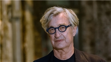 Wim Wenders ist mit dem Deutschen Dokumentarfilmpreis ausgezeichnet worden.