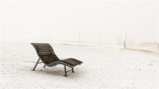 Bilder des Tages Wintereinbruch auf dem Feldberg: Schnee, Nebel und Wind in Baden-Württemberg