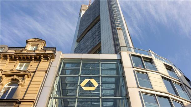 „Wir sind mit viel Schwung ins Jahr gestartet und knüpfen damit nahtlos an das starke Vorjahr an“, bilanziert der Commerzbank-Vorstandsvorsitzende Manfred Knof.