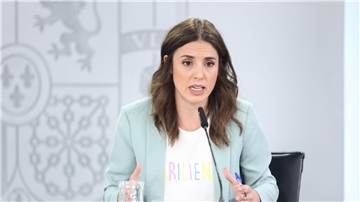 „Wir wollen keine Rückkehr zu einem patriarchalischen System, in dem man als Opfer gefragt wurde, ob man die Beine richtig geschlossen hatte“: Gleichstellungsministerin Irene Montero.