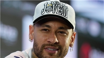 Wird kritisiert wegen Karneval-Teilnahme: Brasiliens Fußball-Star Neymar.