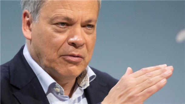 Commerzbankchef verlängert Vertrag nicht -Bundesanteil sinkt Wird seinen bis Ende 2025 laufenden Vertrag nicht verlängern: Commerzbank-Chef Manfred Knof. (Archivbild)