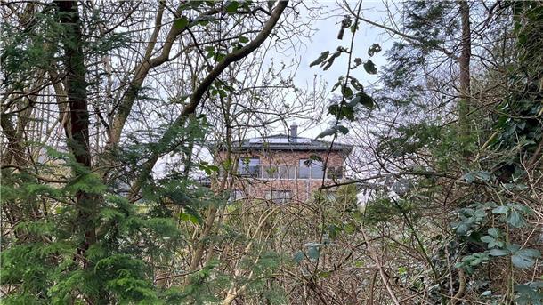 Ärger im Schierholzgebiet: Wird aus dem Wald bald ein Wohnquartier? Haus in der Tarnowitzer Straße vom Wald im Schierholzgebiet aus