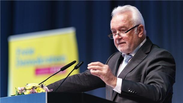 Wolfgang Kubicki hält von einer möglichen Mindestlohn-Erhöhung auf 14 Euro „gar nichts“.