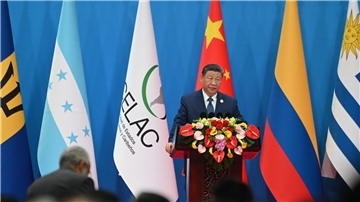 Xi kündigte fünf Kooperationsprogramme mit Lateinamerika und der Karibik an. 
