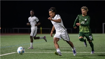 Xyavier Lionel Antonette hatte gegen Wolfsburg viel zu verteidigen.