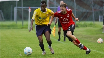 Yousif Ramadan (links) ist der Unterschiedsspieler beim MTSV Selsingen. Zuletzt war der 25-jährige Stürmer angeschlagen. Coach Duray hofft, dass er rechtzeitig fit ist für die Hülsen-Partie.
