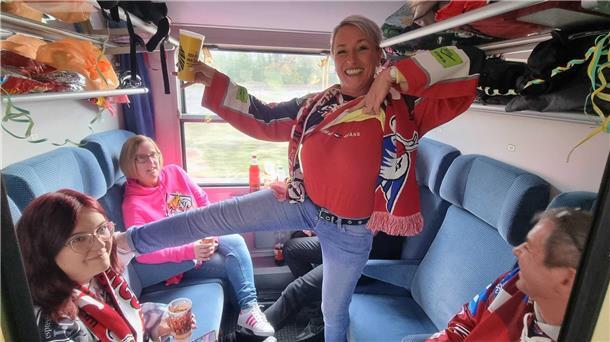 Pinguins-Fans on Tour: Per Sonderzug nach Mannheim - Her mit den Punkten (Update 28) Fans der Pinguins