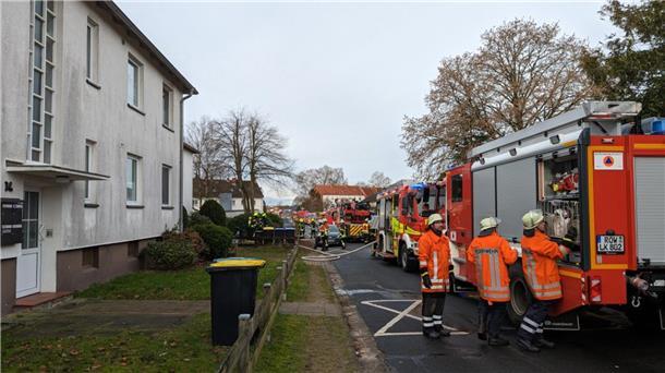 Zahlreiche Feuerwehrleute waren im Rotenburger Upaltenweg im Einsatz.