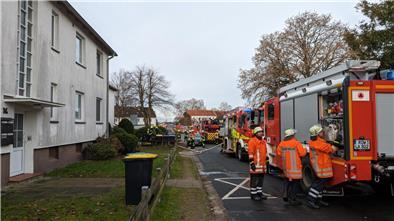 Zahlreiche Feuerwehrleute waren im Rotenburger Upaltenweg im Einsatz.
