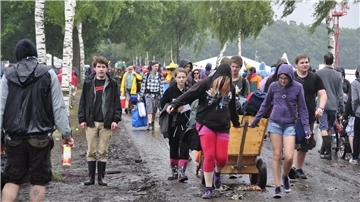 Zaungäste sind diesmal nicht erwünscht: Anreise der Teilnehmenden am Hurricane-Festival.