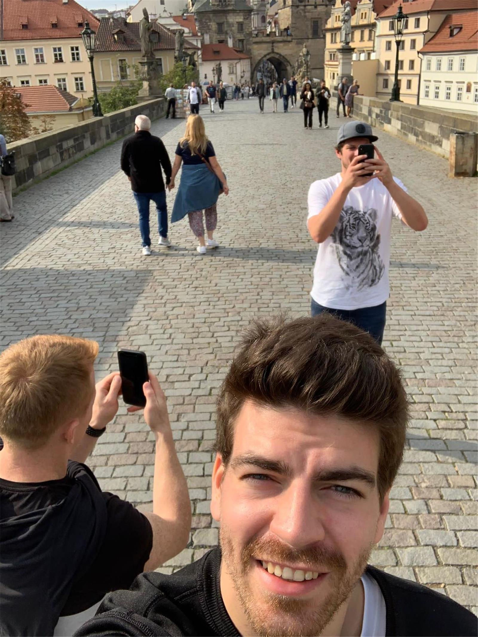 Zeit für ein Selfie: Miha Verlic drückt ab.