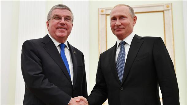 Krise als Dauerzustand: Thomas Bach nimmt Abschied Zerbrochenes Männerbündnis: Thomas Bach (l) und Russlands Präsident Wladimir Putin.