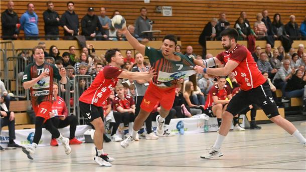 Zerreißprobe: Bremervördes Linus Otaka war schwer zu halten und erzielte elf Tore.