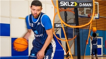 Zharon Richmond startet seine Profi-Karriere bei den Eisbären Bremerhaven.