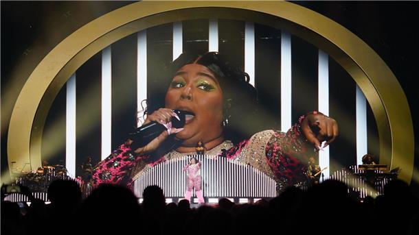 Zum Auftakt ihrer Tour gastierte Sängerin Lizzo in Hamburg.