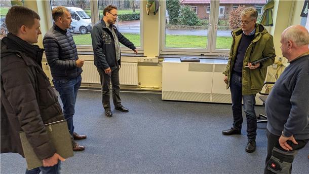 Erste Schule der Gemeinde mit Raumluftfiltern ausgestattet Abnahme der neuen Raumluftfilteranlagen in der Grundschule Bokel