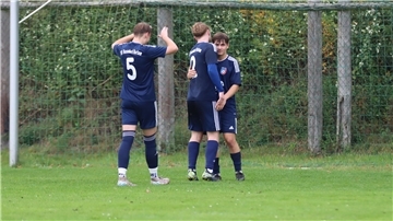 Zwar konnten die Spieler des FSV Hesedorf/Nartum Tore bejubeln, allerdings unterlagen sie dem FC Walsede am Ende mit 2:6. 