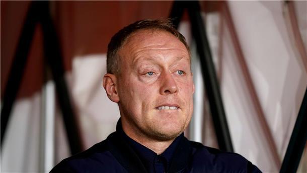 Leicester City trennt sich von Trainer Steve Cooper Zwei Siege aus zwölf Spielen waren zu wenig: Leicester City hat sich von Trainer Steve Cooper getrennt.