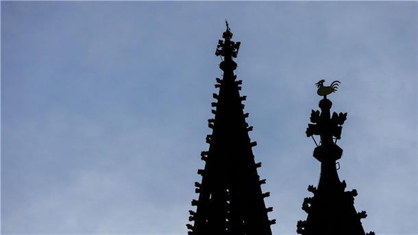 Zwei Türme des Freiburger Münsters.
